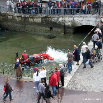 un tracteur dans le canal